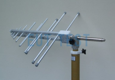 EMC antenna supported on an EMC tripod